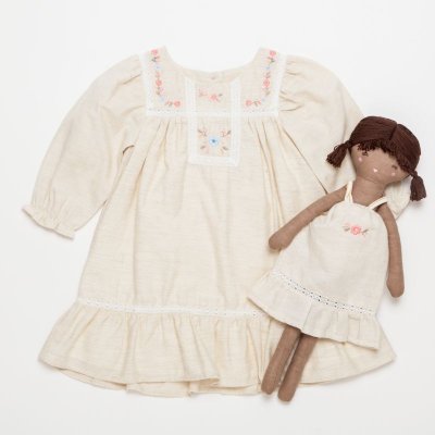 フラワーエンブロイダードドールドレス